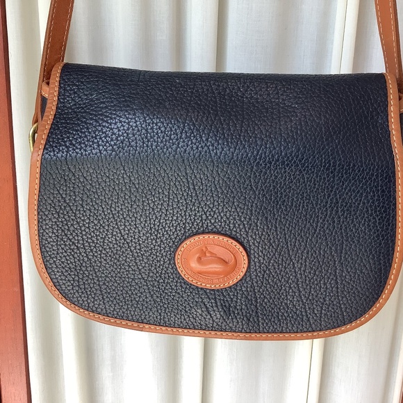 Vintage Dooney & Bourke Pebble Leather Bag Cross Body Purse All Weather Navy - Picture 1 of 12
